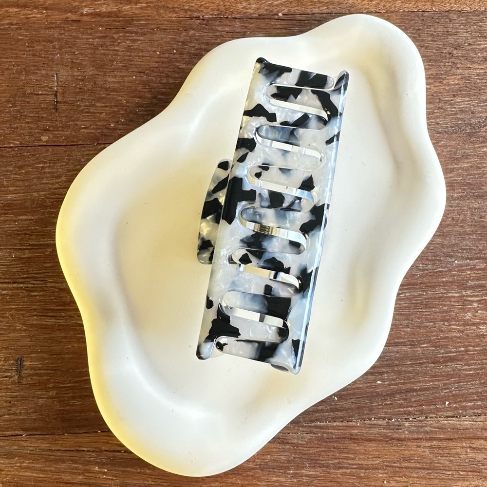Black White Acetate Square Shark Hair Claw Clip Y2K Coquette Aesthetic 4in - Picture 4 of 4